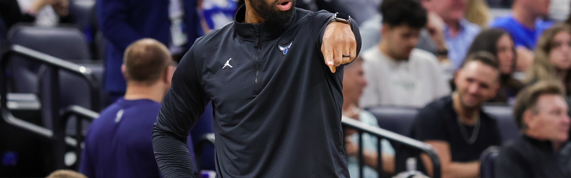 dnf直播-黄蜂主帅：流畅传球让进攻渐入佳境 喜欢球队攻防两端的传切配合