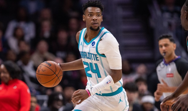 dnf直播-各种铁还投得多！米勒全场手感冰凉 两分球7中0&amp;三分7中2