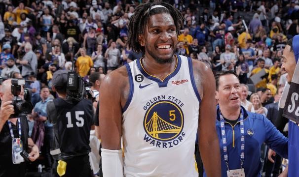 英雄联盟直播-勇士300万买断卢尼？3冠功臣或被牺牲